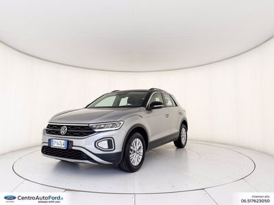 Volkswagen T-Roc 2.0 tdi Life 115cv del 2023 usata a Albano Laziale