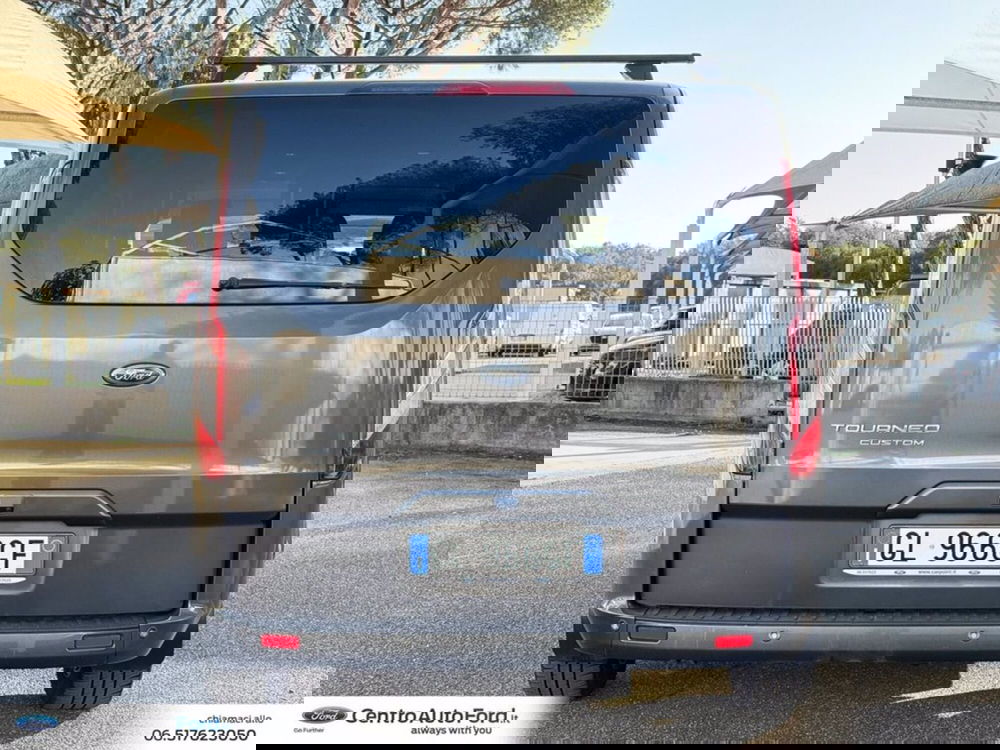 Ford Tourneo Custom usata a Roma (4)