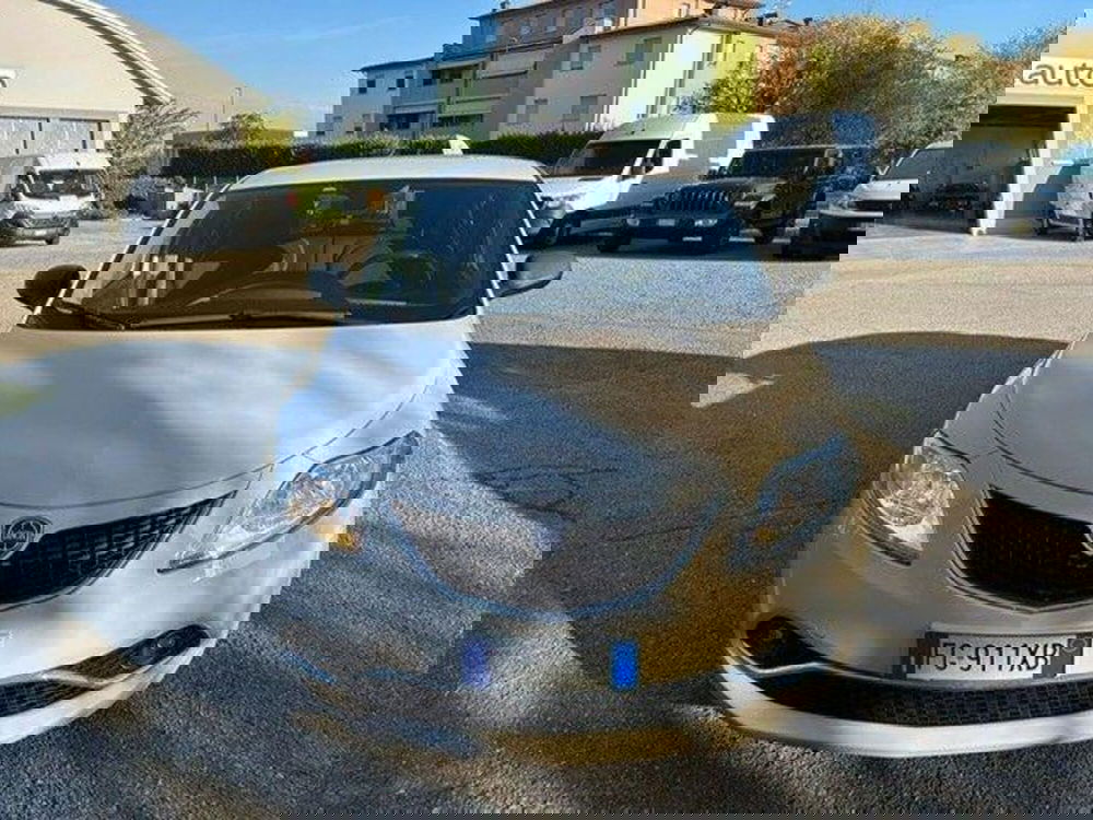 Lancia Ypsilon usata a Reggio Emilia (2)