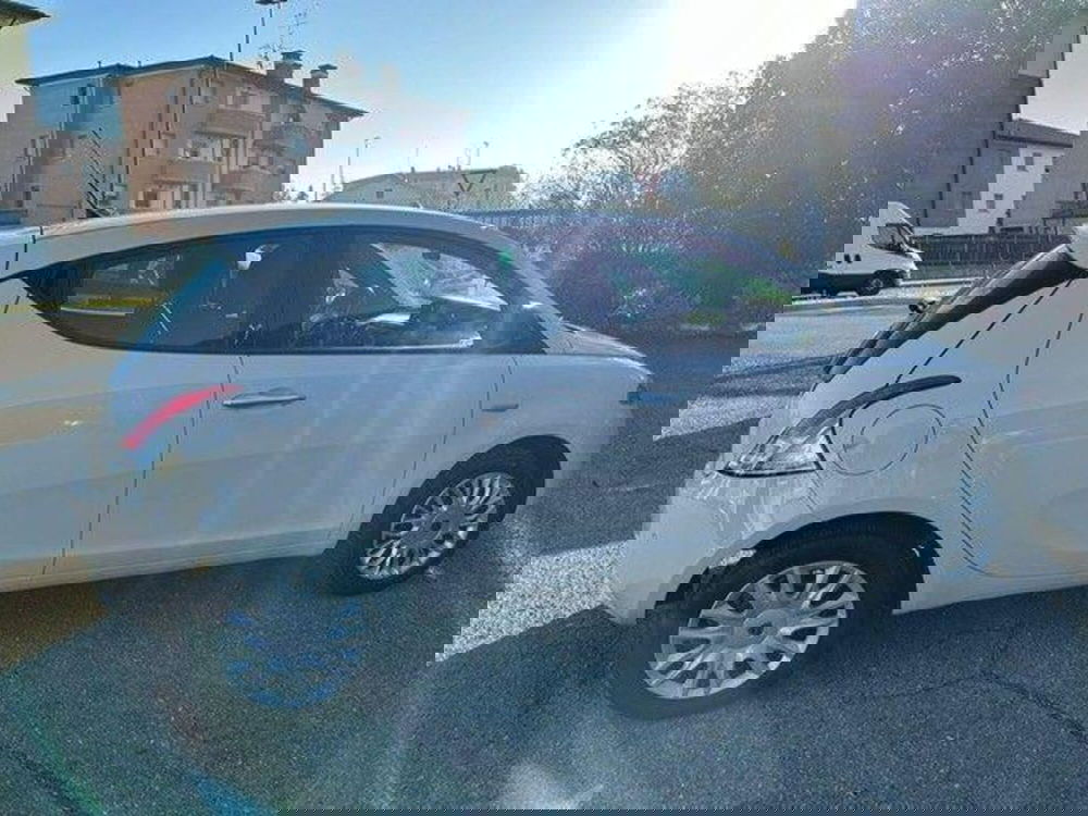 Lancia Ypsilon usata a Reggio Emilia (4)
