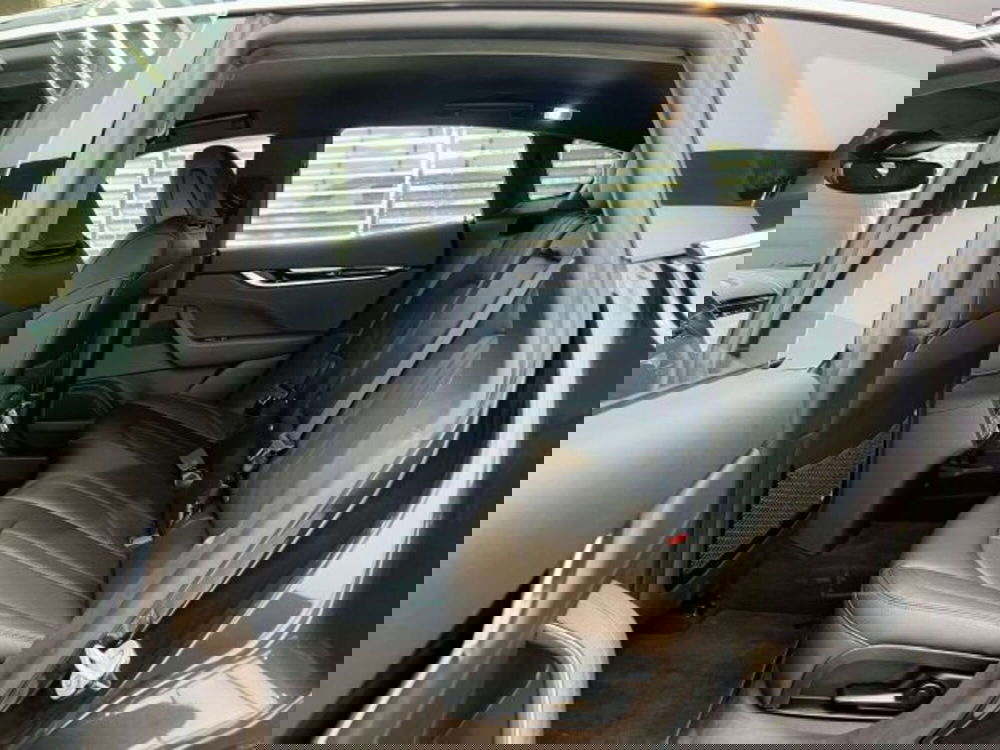 Maserati Levante usata a Torino (11)