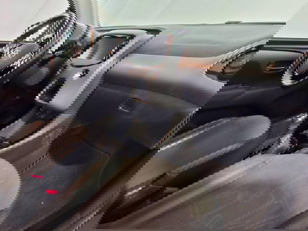 Toyota Aygo usata a Torino (9)