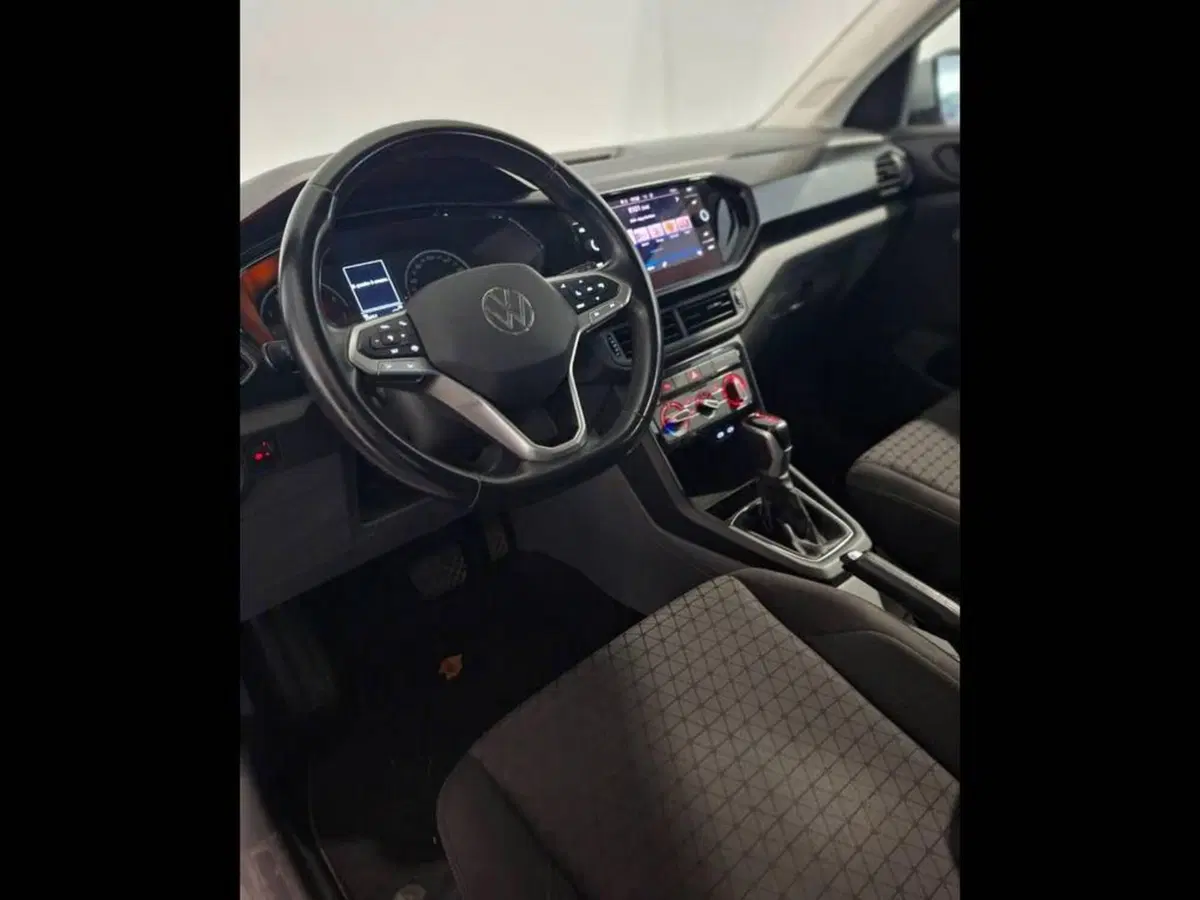 Volkswagen T-Cross usata a Torino (12)