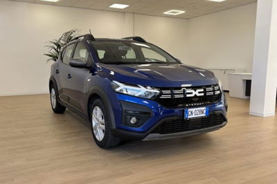 Dacia Sandero Stepway 1.0 TCe 110 CV Expression del 2023 usata a Fondi