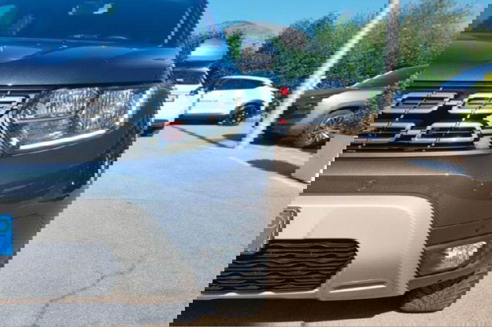 Dacia Duster usata a Latina (11)