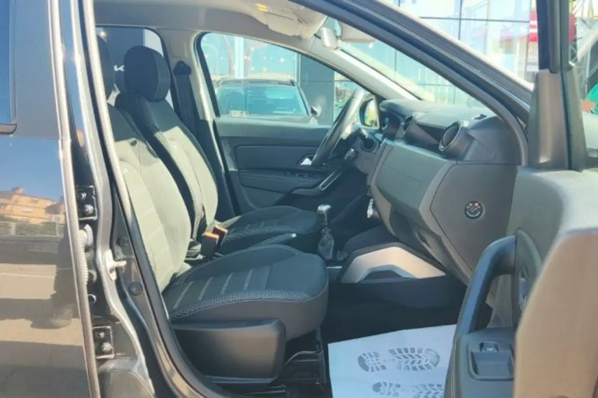 Dacia Duster usata a Latina (8)