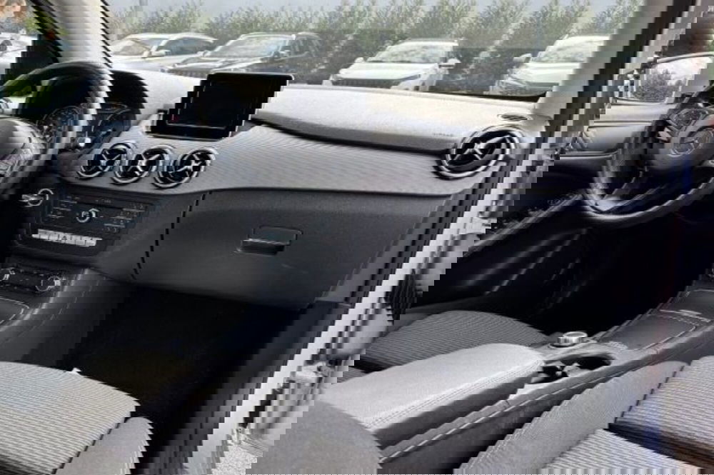 Mercedes-Benz Classe B usata a Latina (9)