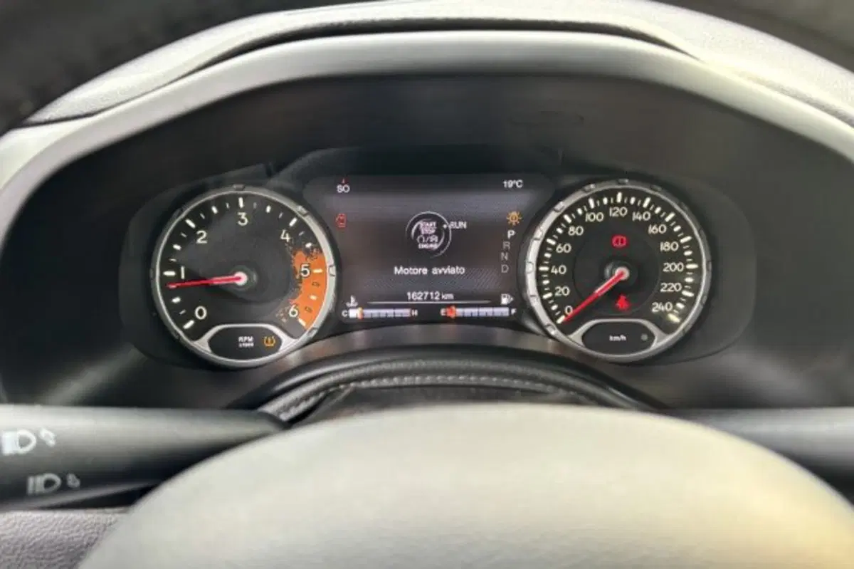 Jeep Renegade usata a Latina (13)
