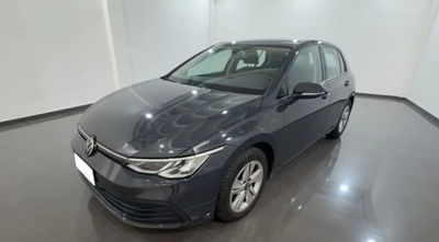 Volkswagen Golf 1.0 TSI EVO Life del 2021 usata a Firenze