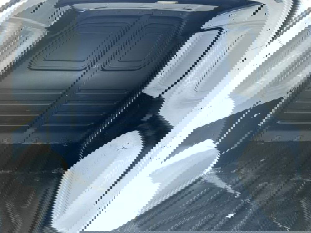 Nissan Townstar usata a Lucca (7)