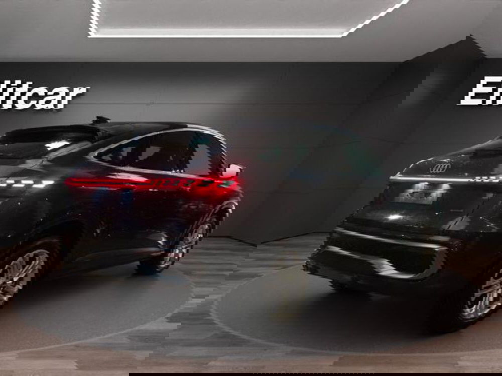 Audi Q5 Sportback nuova a Milano (9)