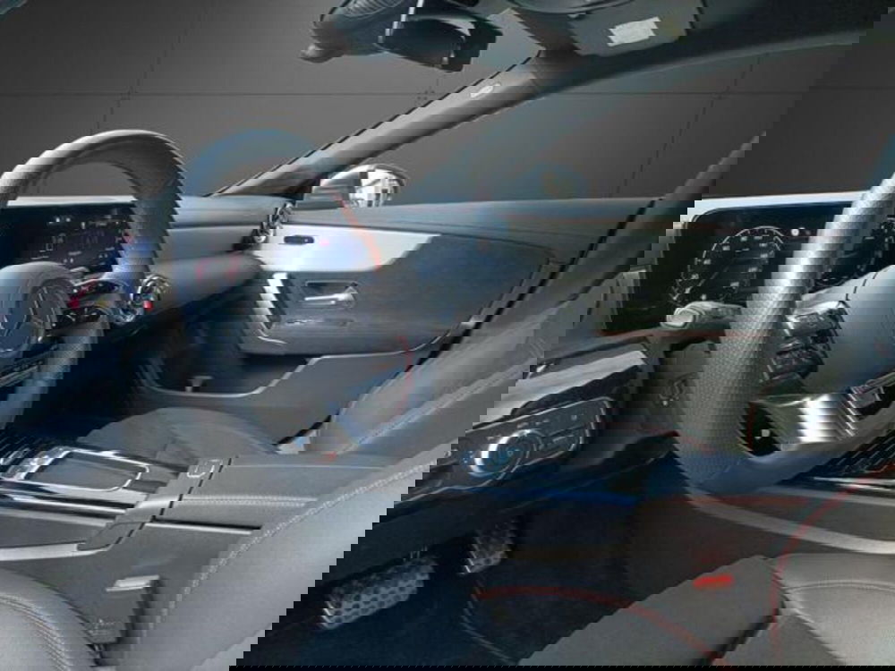 Mercedes-Benz CLA Shooting Brake usata a Milano (12)