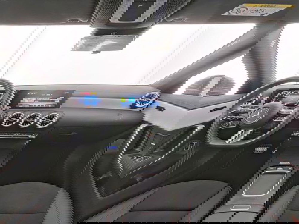 Mercedes-Benz CLA Shooting Brake usata a Milano (6)