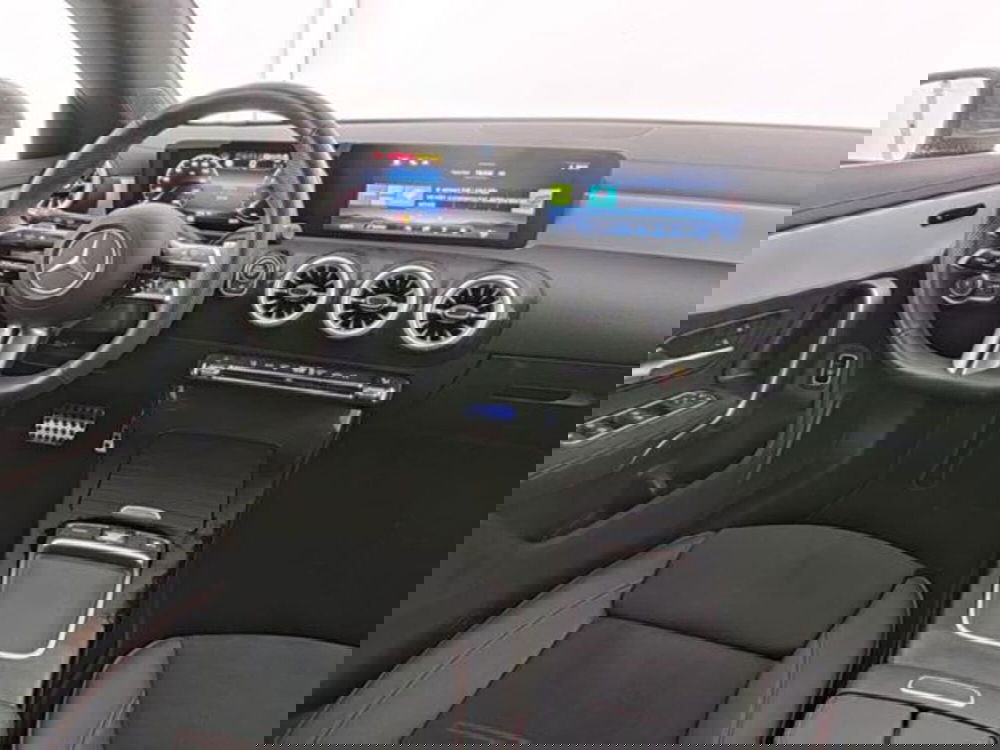 Mercedes-Benz CLA Shooting Brake usata a Milano (7)