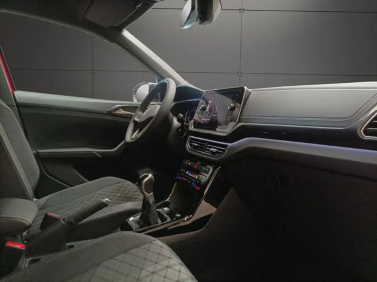 Volkswagen T-Cross nuova a Milano (10)