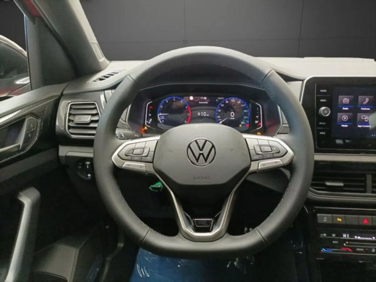 Volkswagen T-Cross nuova a Milano (11)