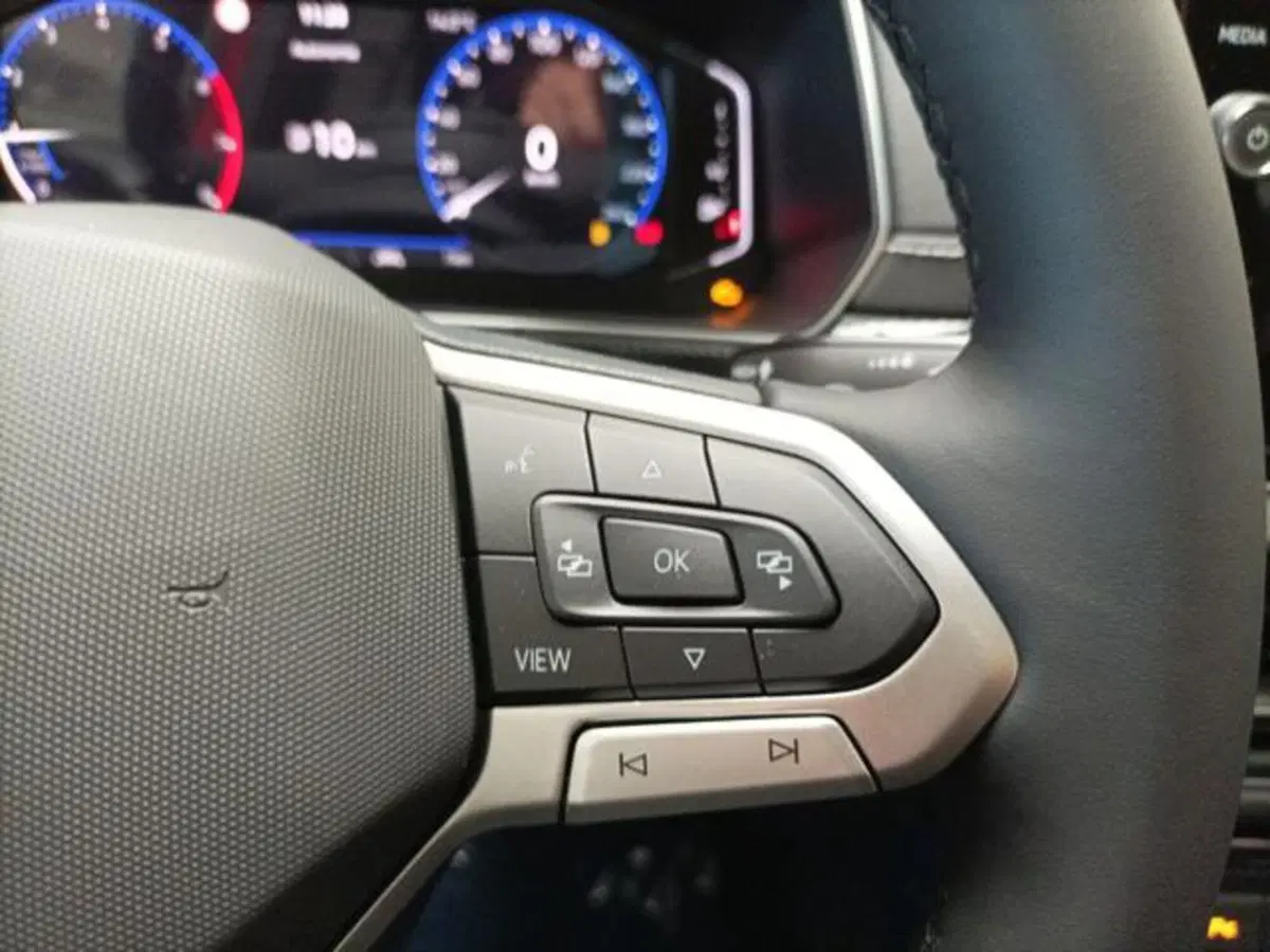 Volkswagen T-Cross nuova a Milano (13)