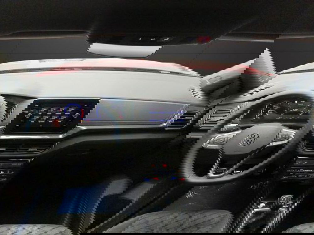 Volkswagen T-Cross nuova a Milano (14)