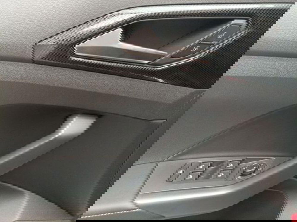 Volkswagen T-Cross nuova a Milano (19)