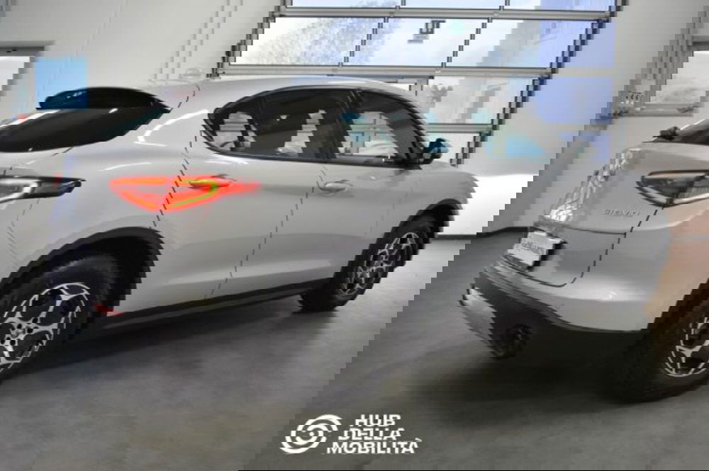 Alfa Romeo Stelvio usata a Perugia (4)