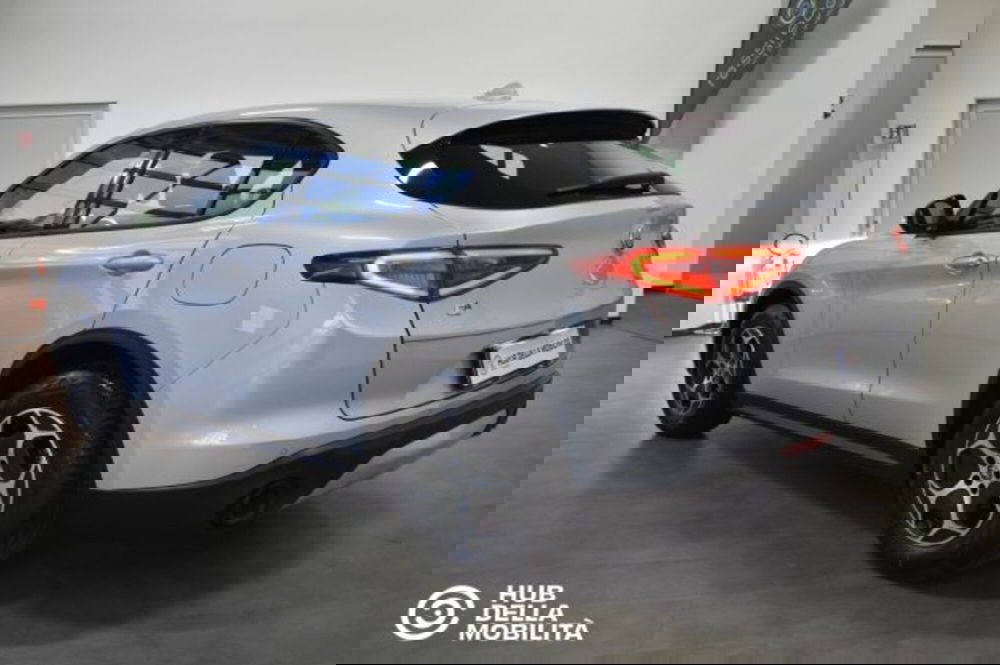 Alfa Romeo Stelvio usata a Perugia (6)