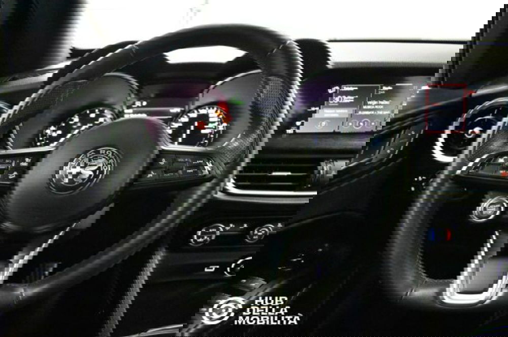 Alfa Romeo Stelvio usata a Perugia (9)