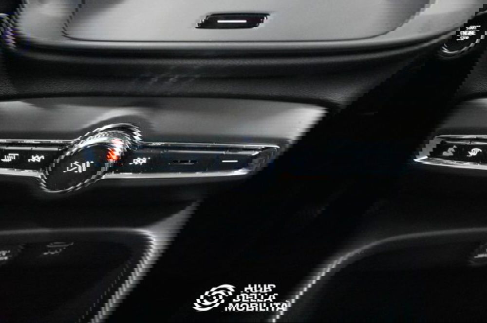 Volvo XC40 usata a Perugia (12)