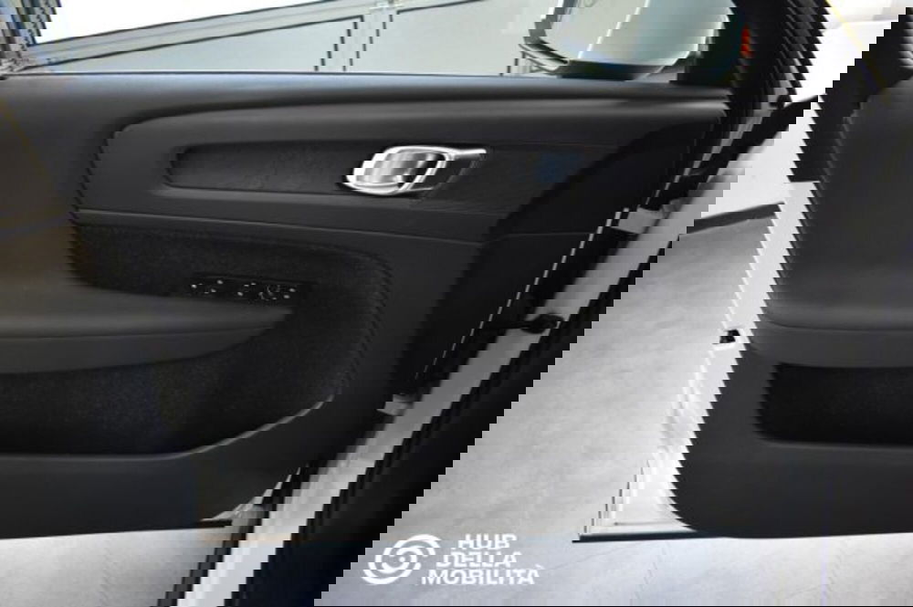Volvo XC40 usata a Perugia (7)