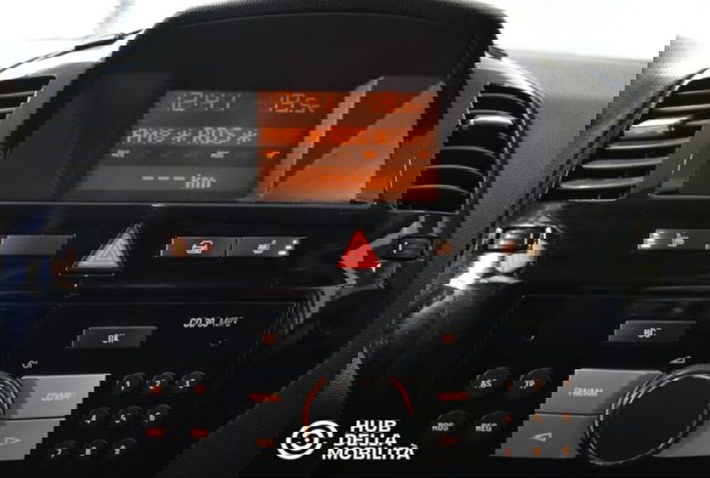 Opel Zafira usata a Perugia (13)