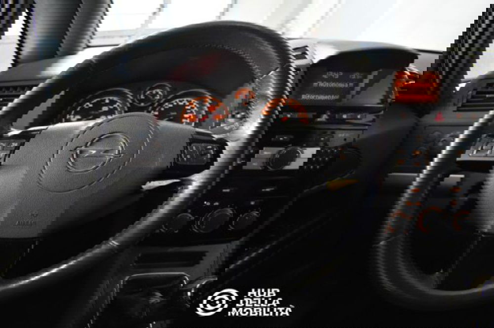 Opel Zafira usata a Perugia (15)