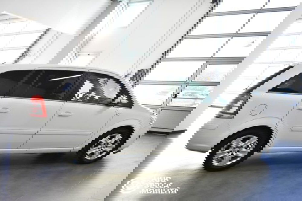 Opel Zafira usata a Perugia (6)