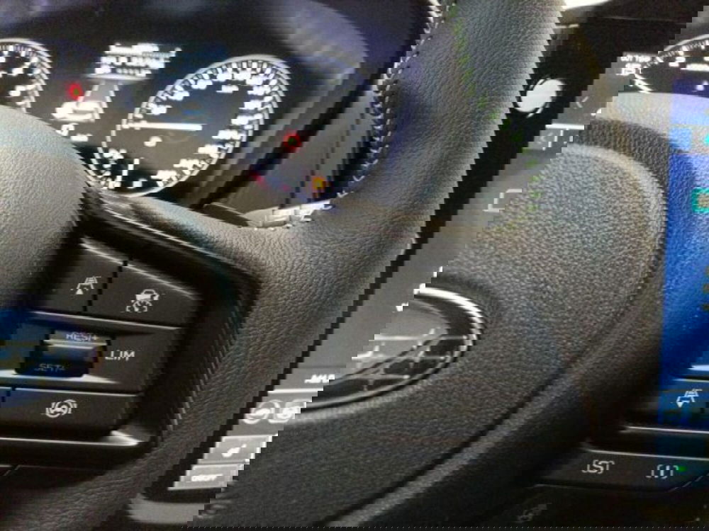 Subaru Forester nuova a Novara (13)