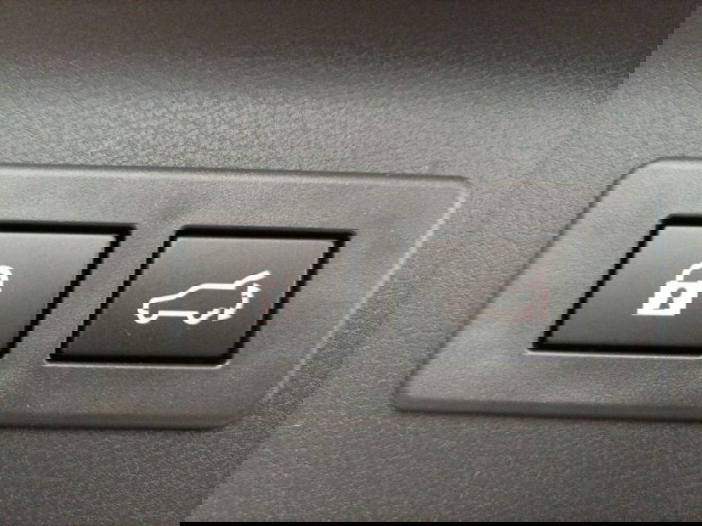 Subaru Forester nuova a Novara (19)