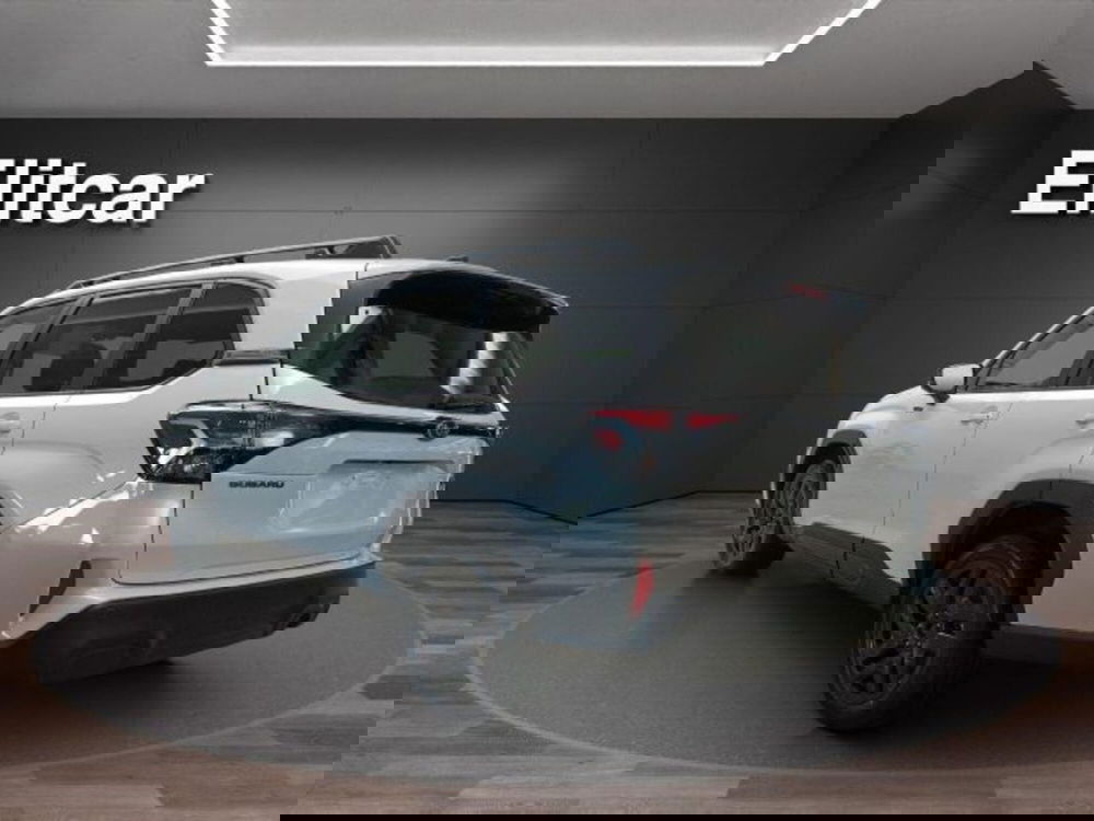 Subaru Forester nuova a Novara (9)