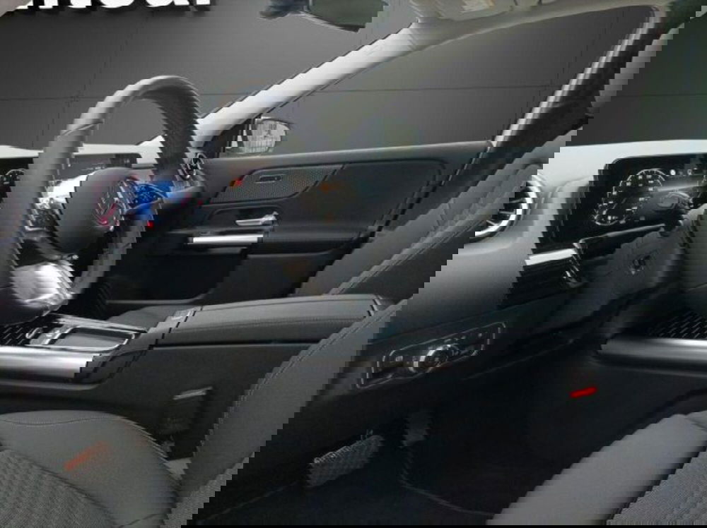 Mercedes-Benz GLA SUV usata a Novara (12)