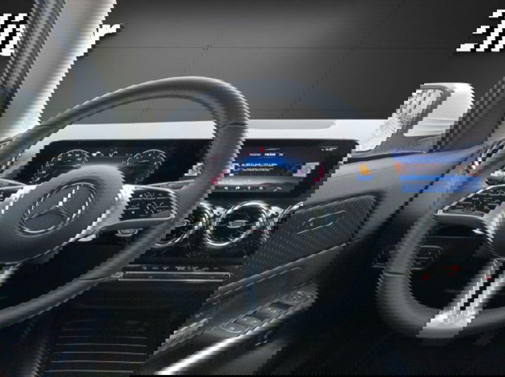 Mercedes-Benz GLA SUV usata a Novara (9)