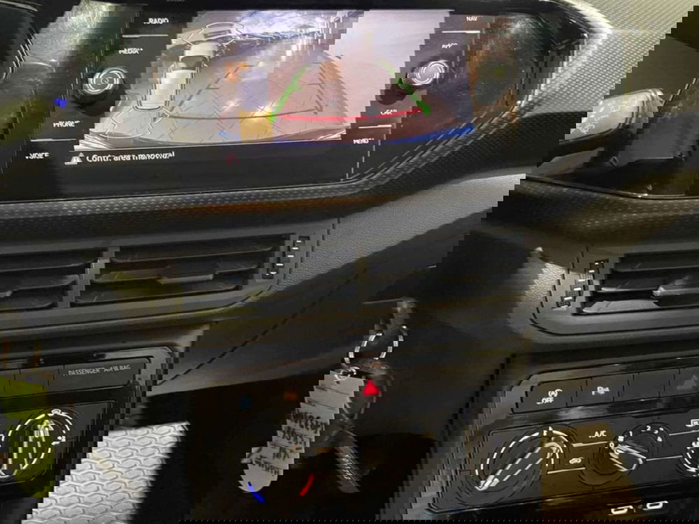 Volkswagen T-Cross usata a Genova (12)