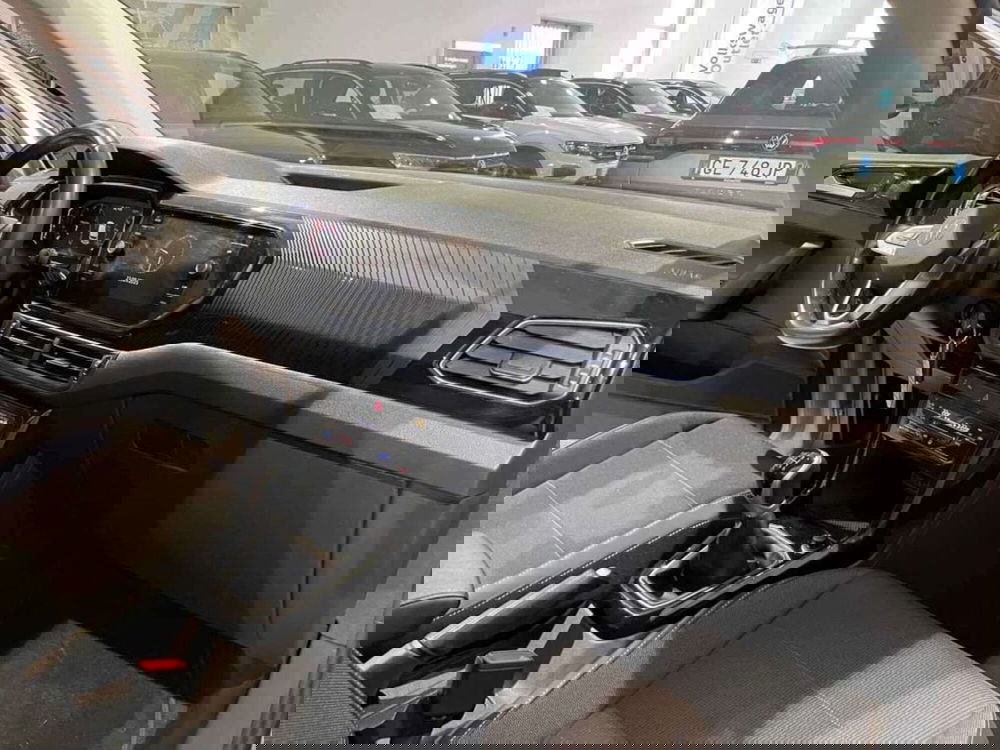 Volkswagen T-Cross usata a Genova (10)