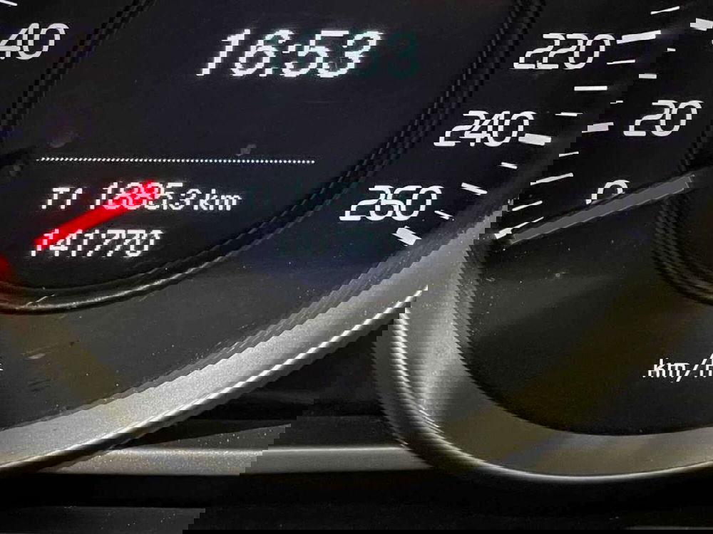 Volvo V40 Cross Country usata a Genova (11)