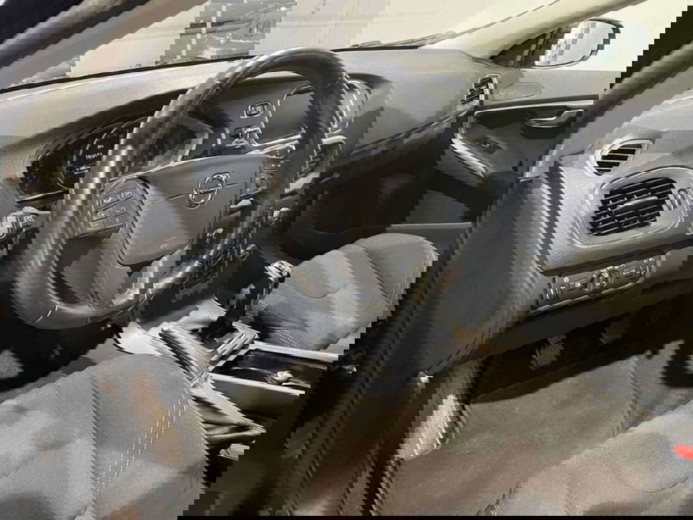 Volvo V40 Cross Country usata a Genova (8)