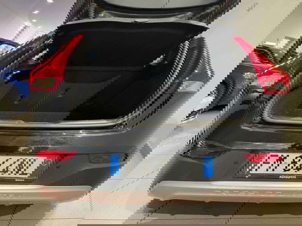 Volvo V40 Cross Country usata a Genova (9)