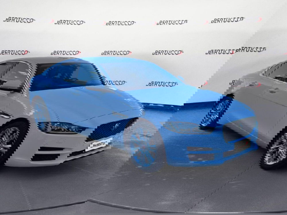 Jaguar XE usata a Verona