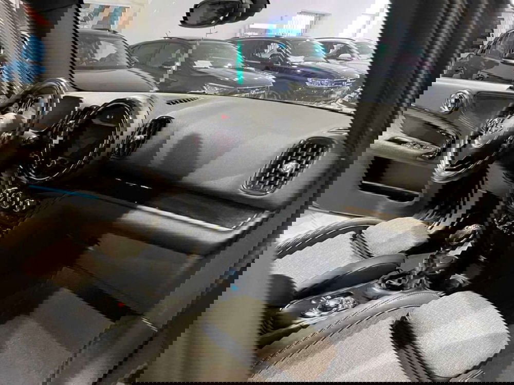 MINI Mini Countryman usata a Genova (11)