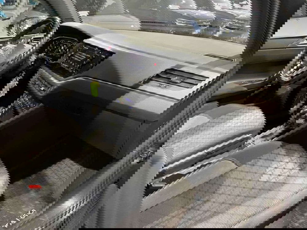 Volkswagen Taigo usata a Genova (11)