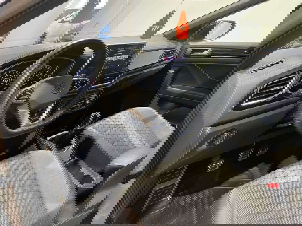 Volkswagen T-Roc usata a Genova (8)