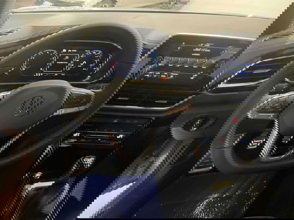Volkswagen T-Roc nuova a Genova (11)