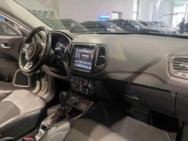 Jeep Compass usata a Genova (10)