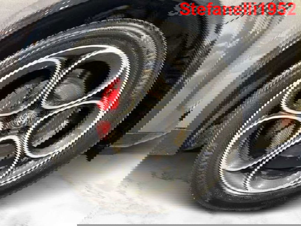 Alfa Romeo Stelvio usata a Bologna (8)