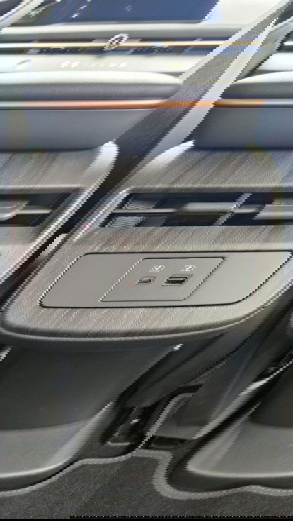 Nissan Ariya nuova a Lucca (10)