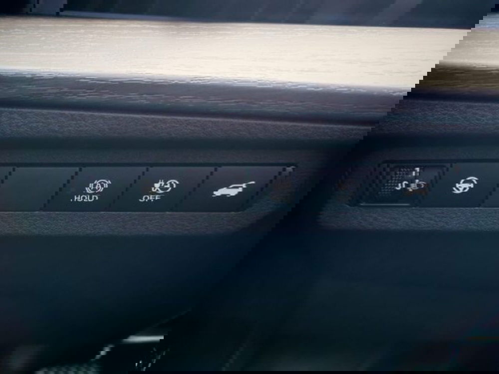 Nissan Ariya nuova a Lucca (9)